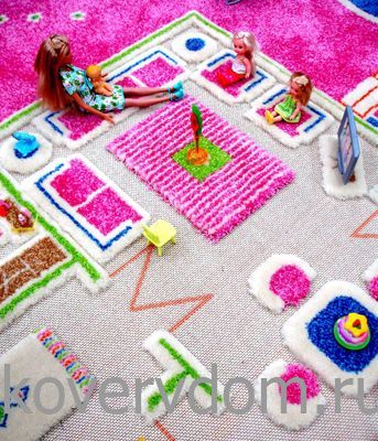 Детский развивающий игровой рельефный 3D ковер Уютный домик розовый