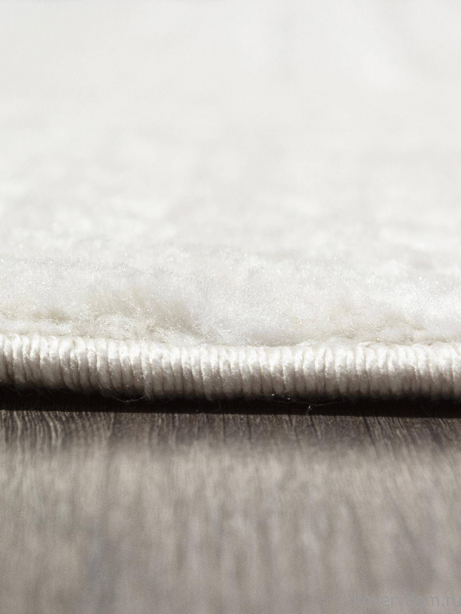 Ковер JUNO-A E132AW CREAM / CREAM Ковер JUNO-A E132AW CREAM / CREAM